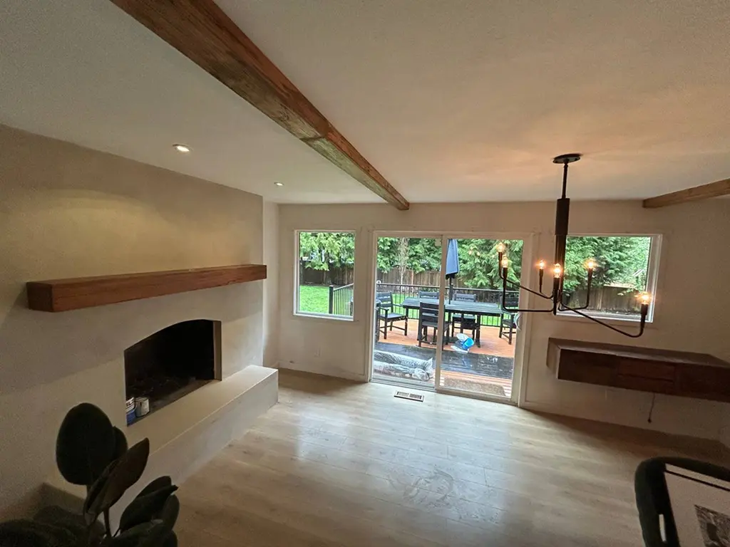 Wide angle, beams visible